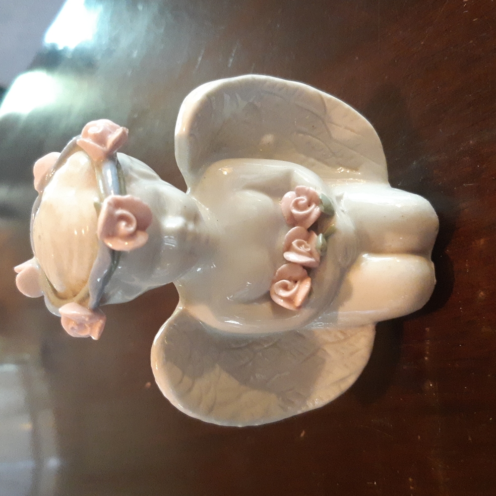 Shelf Sitter Angel with Flowers